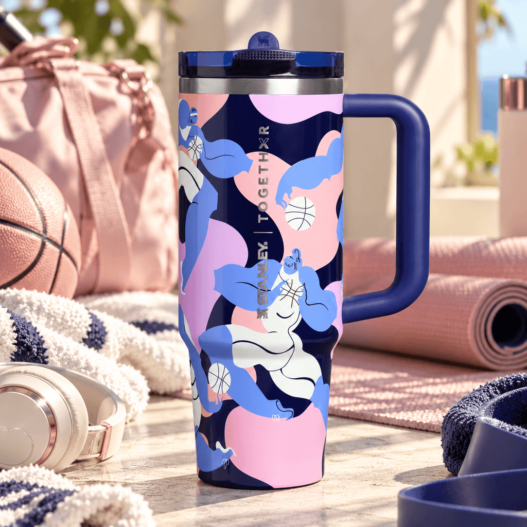 Women’s Sports Power Tumbler – side view with handle