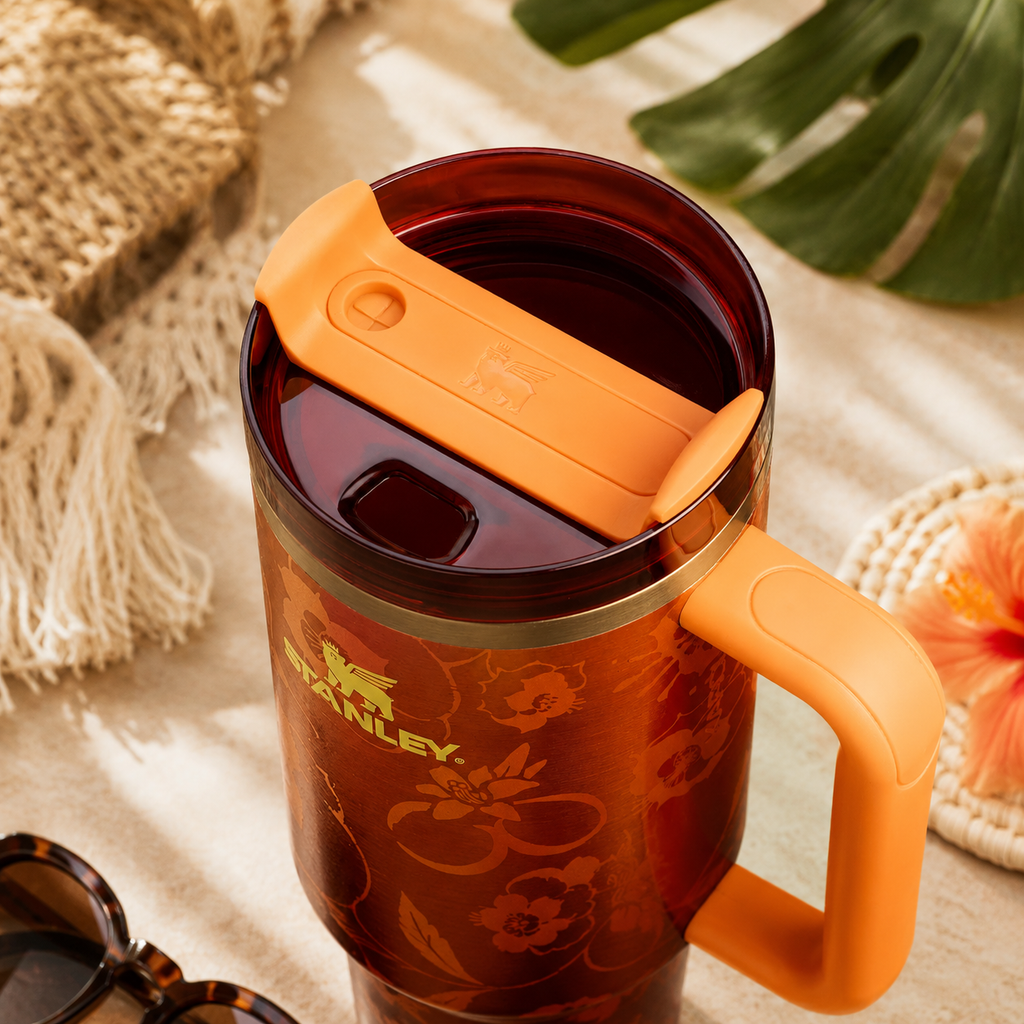 Stanley Sunset Bloom Tumbler – pineapple topper detail
